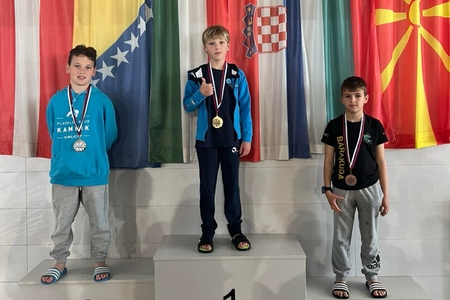 Najmlajši Calcitovi plavalci nastopili na 37. Memorialu Boštjana Mariniča